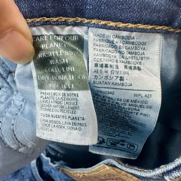 Levi’s Classic Bootcut Blue Denim Jeans Size 8 - Picture 9 of 9